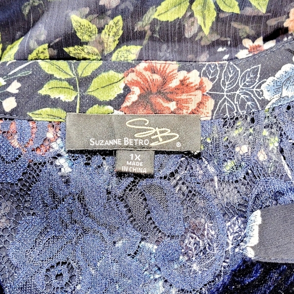 Suzanne Betro Floral Velvet Lace Ruffles Bell Sleeves Flowy Pop Over Blouse (1X) - Picture 8 of 13
